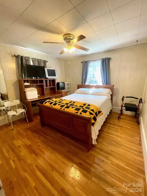 127 Young St, Elkin, NC 28621 photo 30
