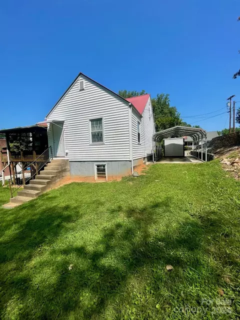 127 Young St, Elkin, NC 28621 photo 21