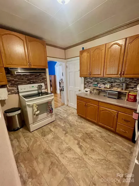127 Young St, Elkin, NC 28621 photo 9
