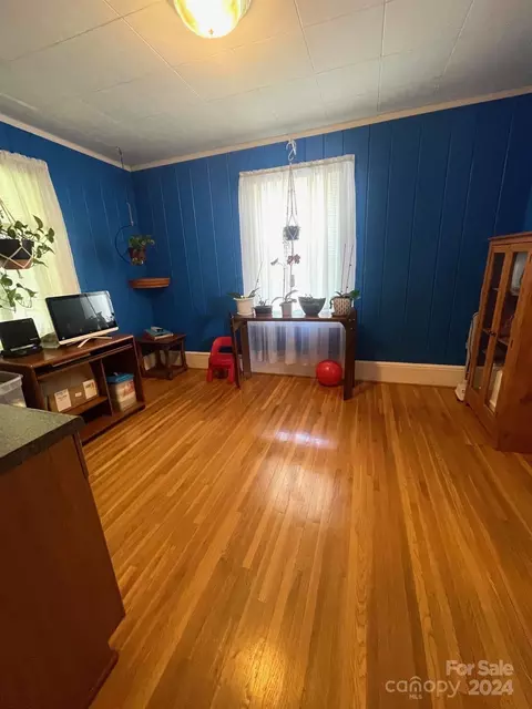 127 Young St, Elkin, NC 28621 photo 8