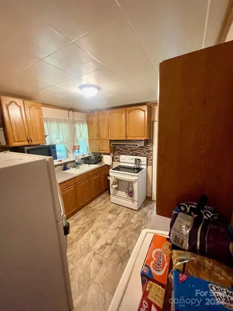 127 Young St, Elkin, NC 28621 photo 12