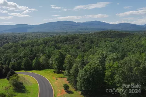 28 Mountain Parkway #28, Mill Spring, NC 28756
