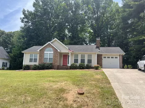 712 16th Se Ave SE, Hickory, NC 28602