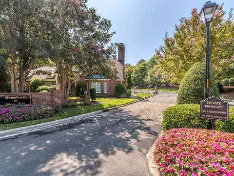 7442 Hurstbourne Green Dr, Charlotte, NC 28277