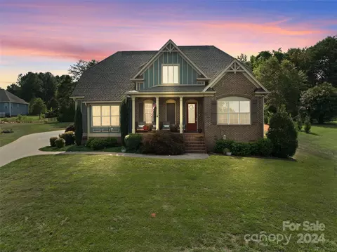 414 Yorkfield Dr, Shelby, NC 28150
