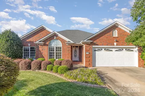 2123 Pinefield Ct, Gastonia, NC 28056