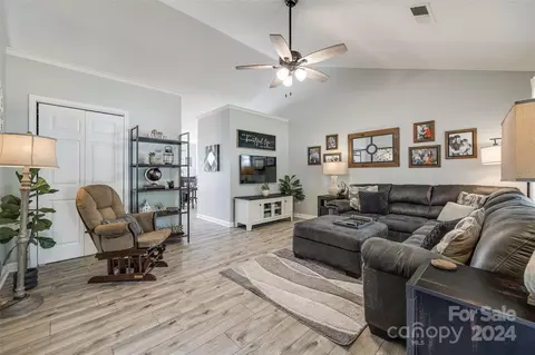 7119 Marlin St, Gastonia, NC 28056