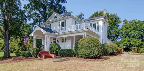 401 S White St, Marshville, NC 28103