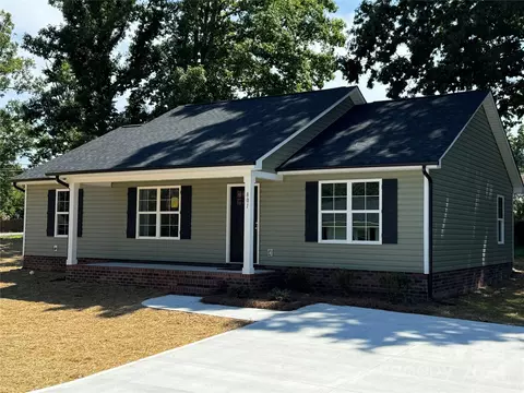801 Maplewood Ave, Kannapolis, NC 28081