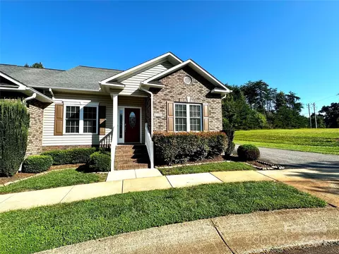 4158 Pickering 1 Dr #1, Hickory, NC 28602
