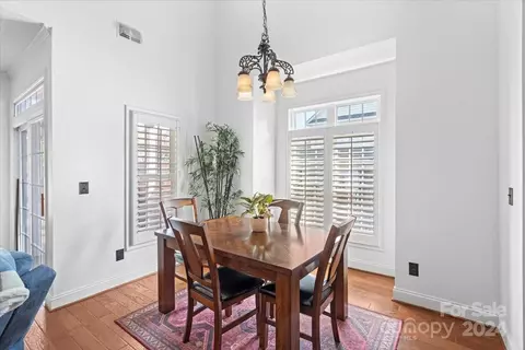 Dining - 19433 Battery St, Cornelius, NC 28031 photo 1 of 1