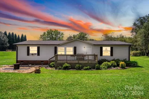 118 Raefield Dr, Statesville, NC 28677