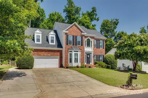 Exterior - 1038 Kilpatrick Ln, Fort Mill, SC 29708 photo 2 of 8