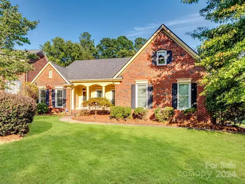 234 Rosedale Ln, Matthews, NC 28105