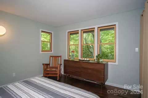 Bedroom - 399 Oriole Rd, Brevard, NC 28712 photo 2 of 6