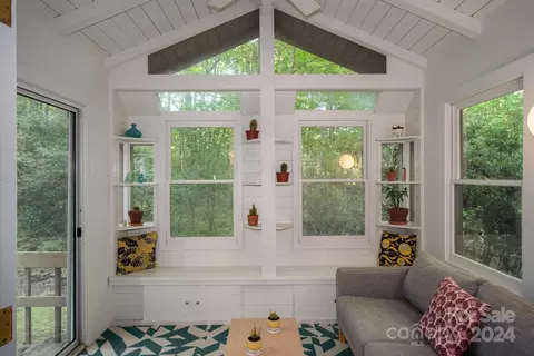 Exterior - 399 Oriole Rd, Brevard, NC 28712 photo 2 of 8