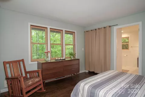 Bedroom - 399 Oriole Rd, Brevard, NC 28712 photo 1 of 6
