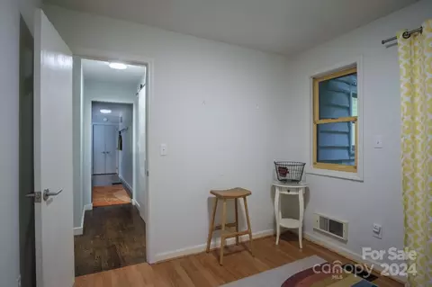 Bedroom - 399 Oriole Rd, Brevard, NC 28712 photo 3 of 6