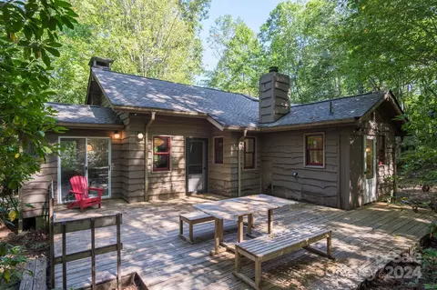 Exterior - 399 Oriole Rd, Brevard, NC 28712 photo 4 of 8