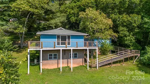 162 Newport Dr, Sylva, NC 28779
