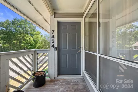 7434 Ashfield Ct, Charlotte, NC 28226
