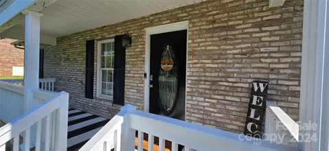 Exterior - 1434 Gristmill Dr, Conover, NC 28613 photo 1 of 2