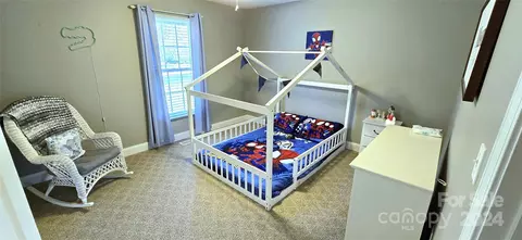 Bedroom - 1434 Gristmill Dr, Conover, NC 28613 photo 3 of 3
