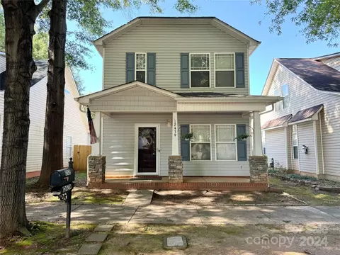 12439 Walden Lea Dr, Huntersville, NC 28078