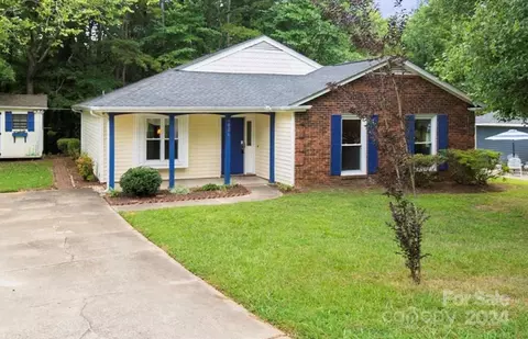 6026 Coltswood Ct, Charlotte, NC 28211
