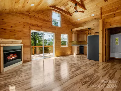 212 Mountain Ridge 3 Dr #3, Lake Lure, NC 28746
