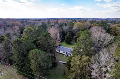 2852 S Anderson Rd, Catawba, SC 29704