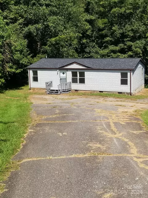 4703 Crystal Creek Rd, Morganton, NC 28655