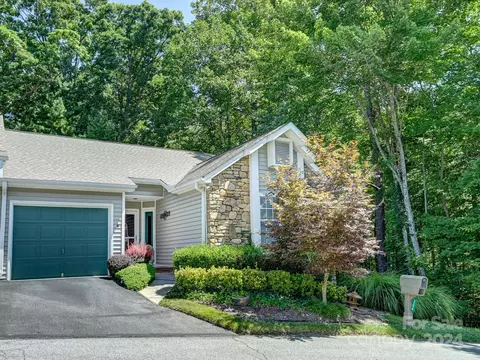 304 Laurel Park B Apt 34 Pl #B 34, Hendersonville, NC 28791