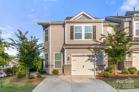652 Cypress Glen Ln, Lake Wylie, SC 29710