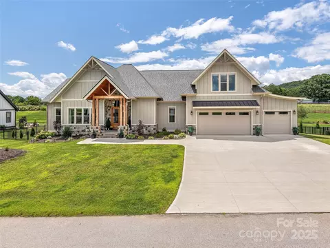 343 Samuel Dr, Mills River, NC 28759
