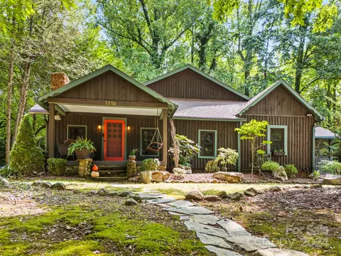5356 Shattalon Dr, Winston Salem, NC 27106