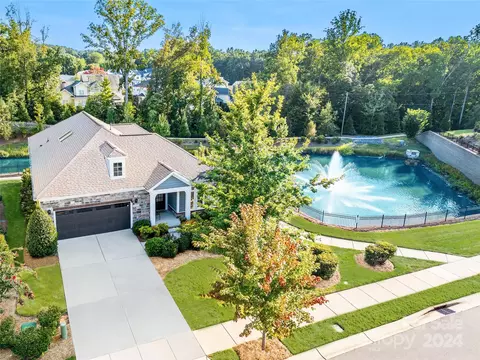 17225 Courtside Landing Dr, Cornelius, NC 28031