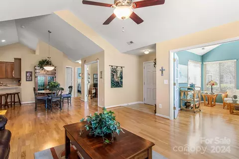727 Ledgestone Ct, Tega Cay, SC 29708 photo 10