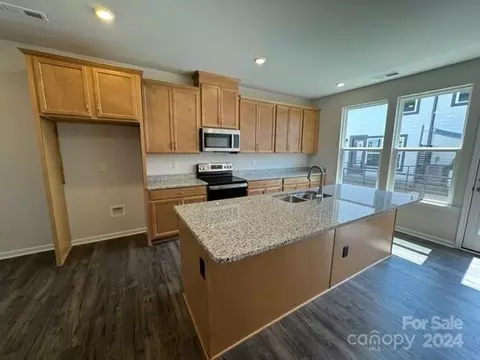 Kitchen - 423 Jetton St, Davidson, NC 28036 photo 2 of 2