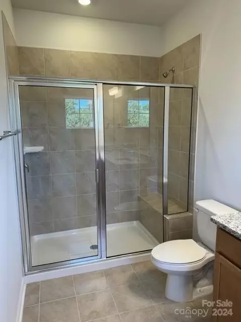 Bath - 423 Jetton St, Davidson, NC 28036 photo 2 of 2