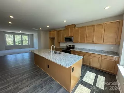 Kitchen - 423 Jetton St, Davidson, NC 28036 photo 1 of 2
