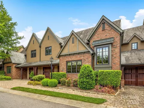 16 Village Oak 10 Dr #10, Arden, NC 28704