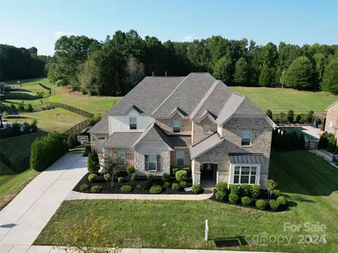 104 Campbell 2 Ct #2, Waxhaw, NC 28173
