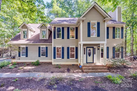 6351 Crosswinds Dr, Clover, SC 29710