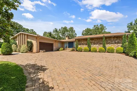 5924 Holiday Shores Ave, Nebo, NC 28761