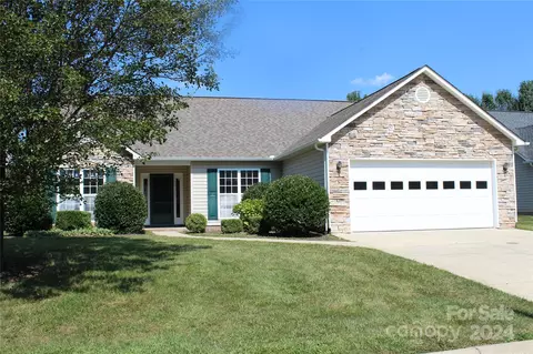 68 Morning Mist Rd, Fletcher, NC 28732