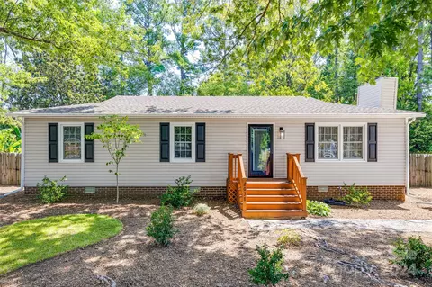 2038 Pinevalley Rd, Rock Hill, SC 29732