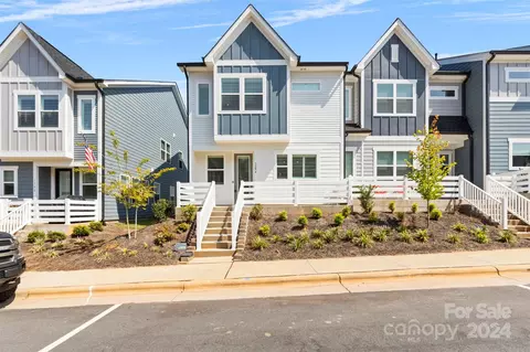 128 A Berkeley Ave, Mooresville, NC 28117