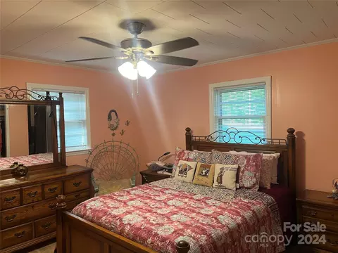 Bedroom - 2117 John St, Matthews, NC 28105 photo 2 of 3
