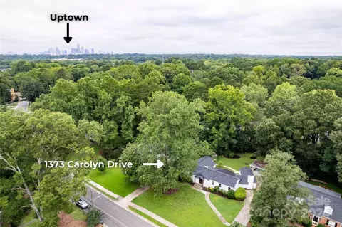 1373 Carolyn Dr, Charlotte, NC 28205